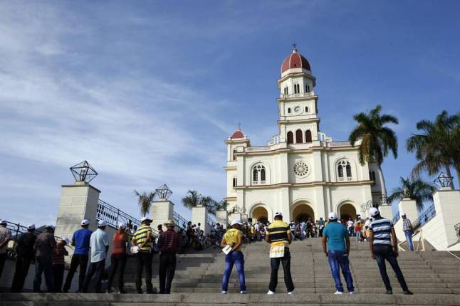  Basílica Menor del Santuario de Nuestra Señora de la Caridad del Cobre en Santiago (Cuba)